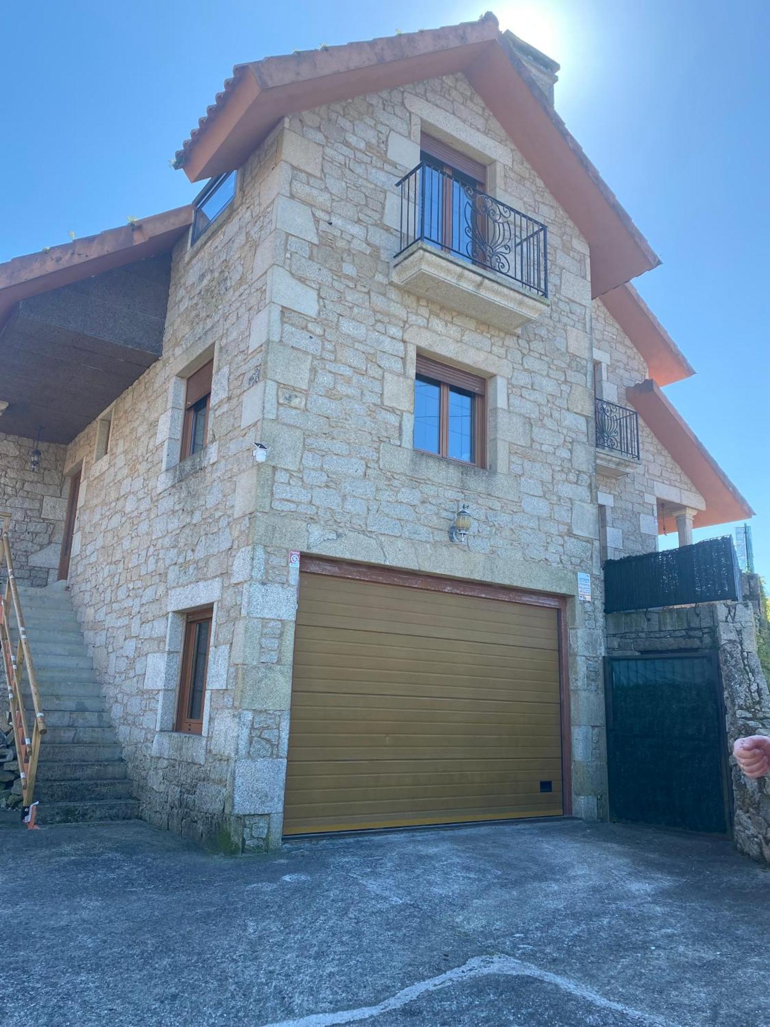 Chalet Entero Confort Ribeira Bagian luar foto