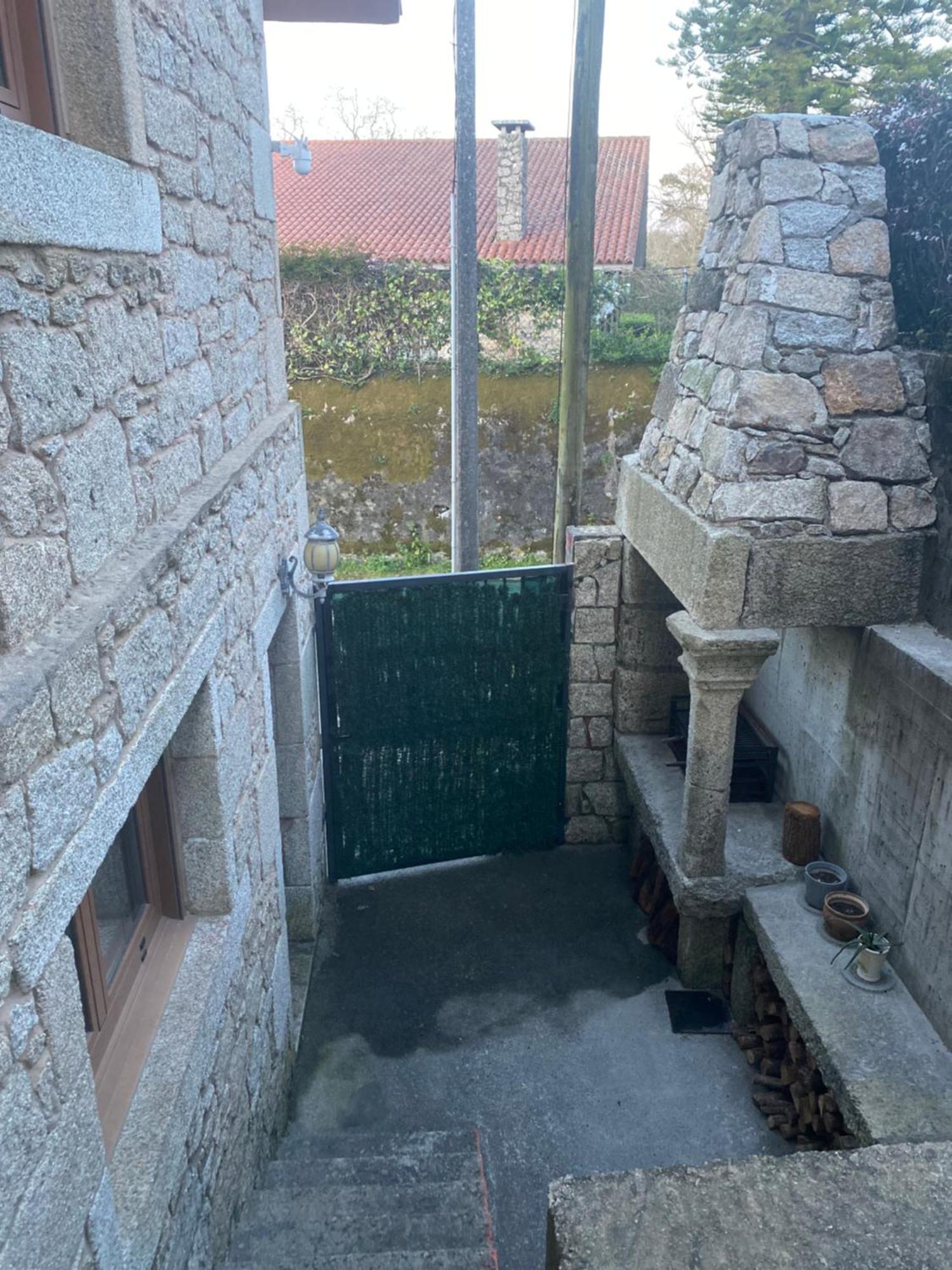 Chalet Entero Confort Ribeira Bagian luar foto